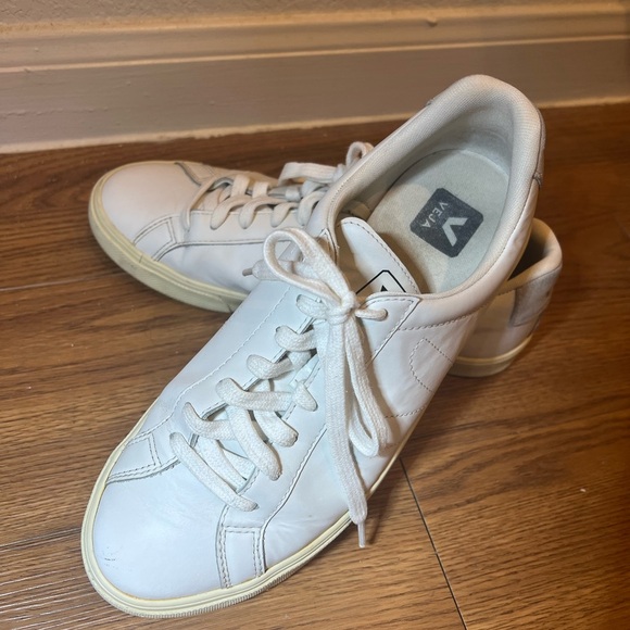 VEJA ESPLAR’ LACE UP LEATHER SNEAKERS  Size 9 - Picture 3 of 12